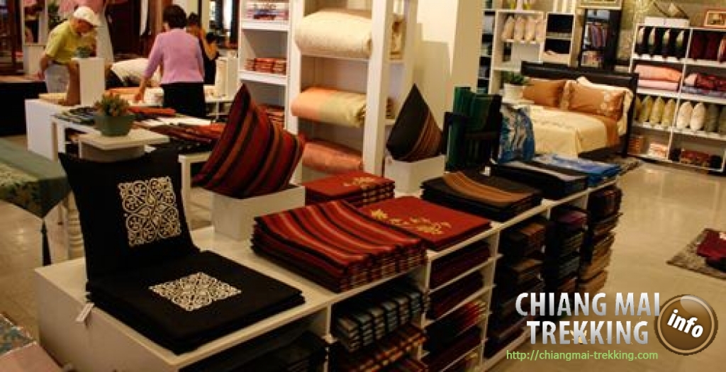 Sightseeing, Handicrafts, Shopping | Chiang Mai Trekking | Le meilleur trekking à Chiang Mai avec Piroon Nantaya